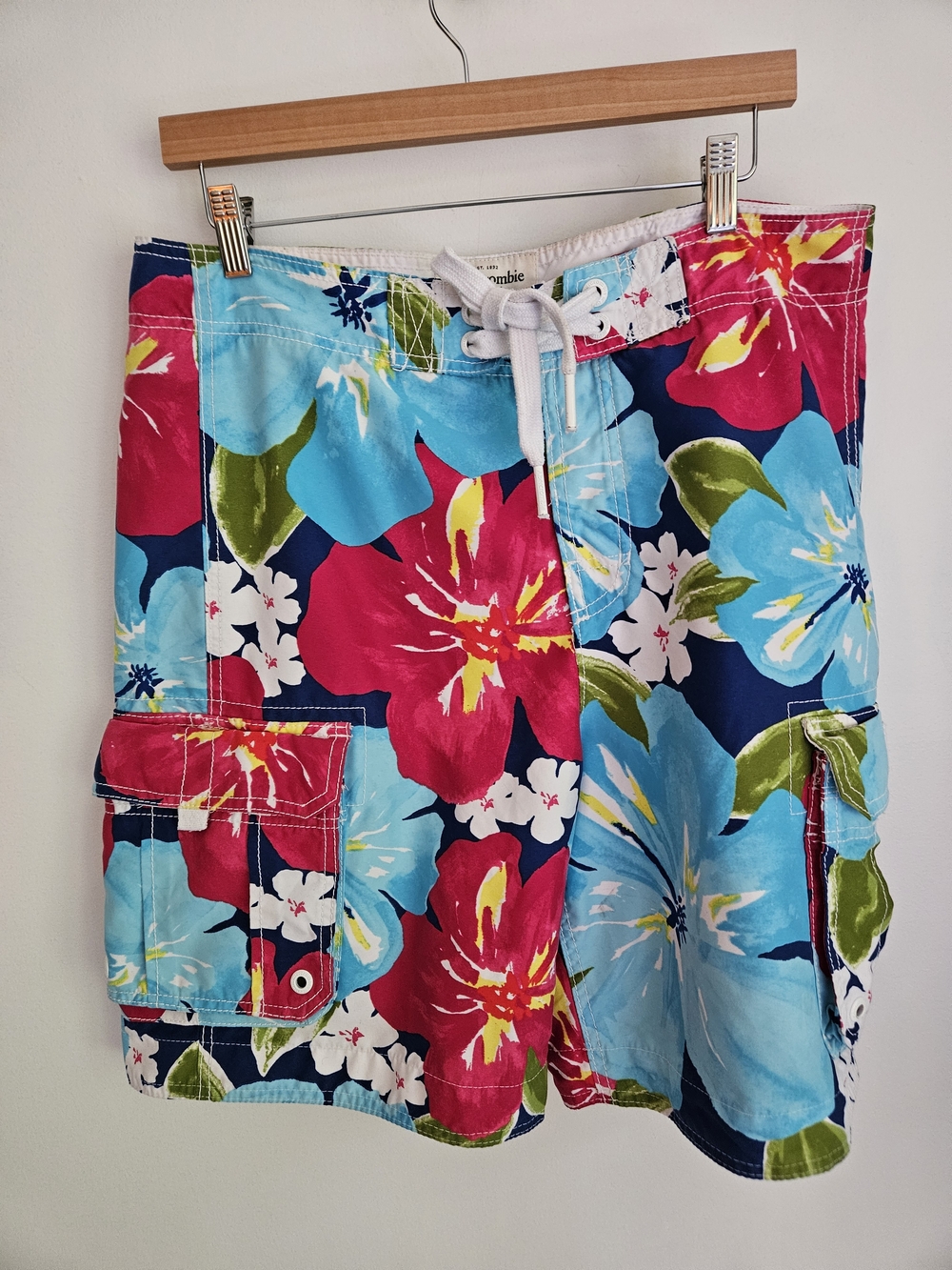 Abercrombie & Fitch Men's Hawaiian Floral Board Shorts y2k Surfcore Blue Red L